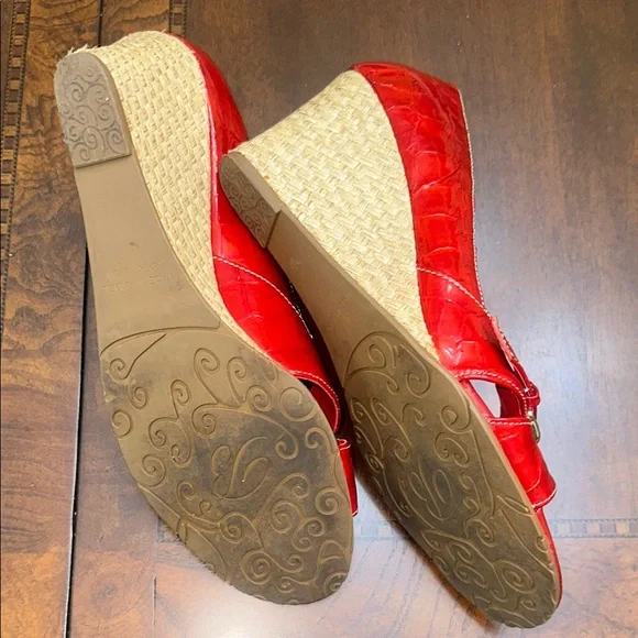 Brighton Red Patent Leather Heels with Buckle Detail - Picture 5 of 5